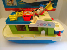 Load image into Gallery viewer, Fisher Price Toys Play Family Houseboat in Box
